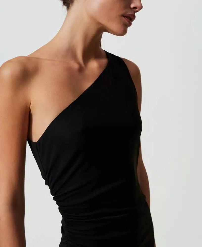 Asymetrisches Kleid von der Marke TWINSET